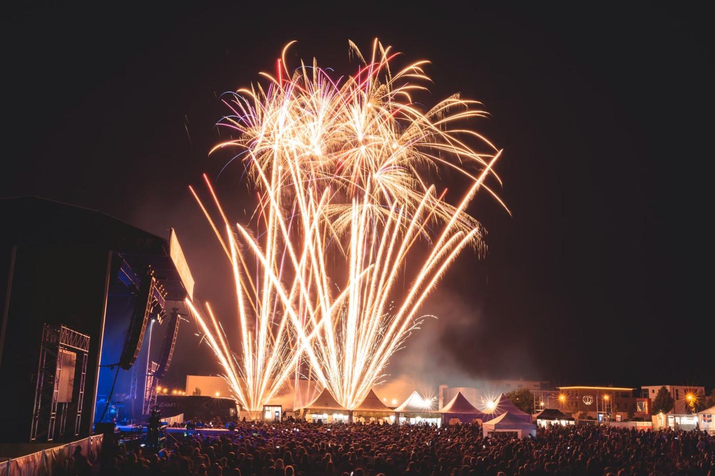 Feuerwerk über dem Festivalgelände